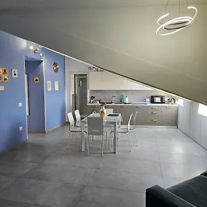 Wanda House , Nápoles Italia
